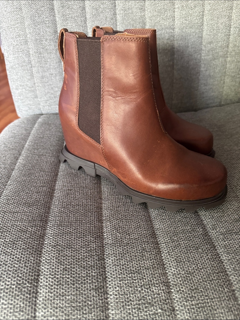 Sorel Brown Leather Chelsea Ankle Boots with Black Lug Sole
